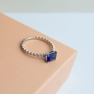 14k White Gold Emerald Cut Sapphire Twisted Ring, Sapphire Infinity Ring, Gold Stacking Ring, Christmas Gift, Birthday Gift, Gift For Her